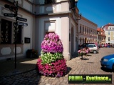 Prima-květináče květinová vertikální pyramida, květinové věže do měst a obcí, květinová sestava – moderní výzdoba veřejných prostranství, patrový květináč samozavlažovací plastové venkovní závěsné